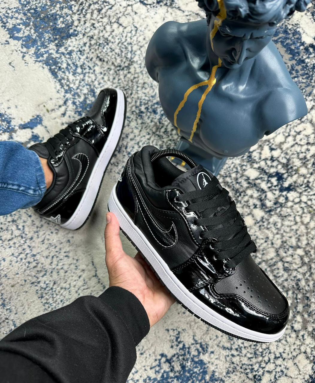 NIKE RETRO 1 CHAROL CABALLERO