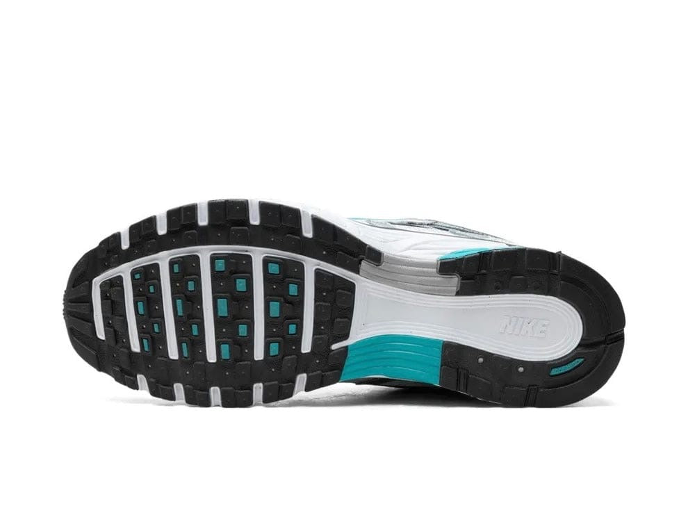 NIKE P6000