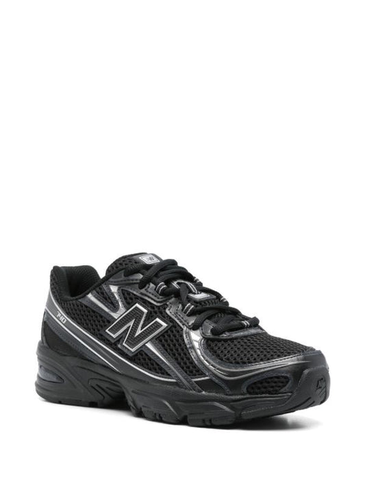NEW BALANCE 740