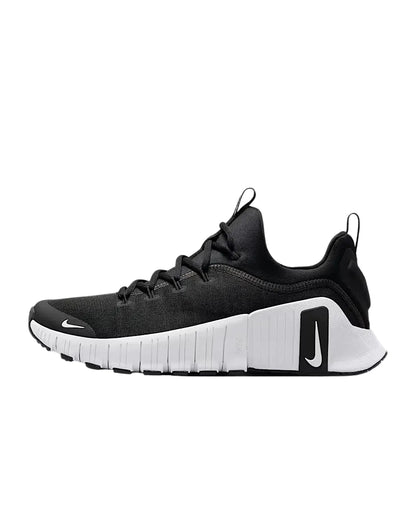 NIKE FREE NEGRA/BLANCA VERSIÓN LIGERA