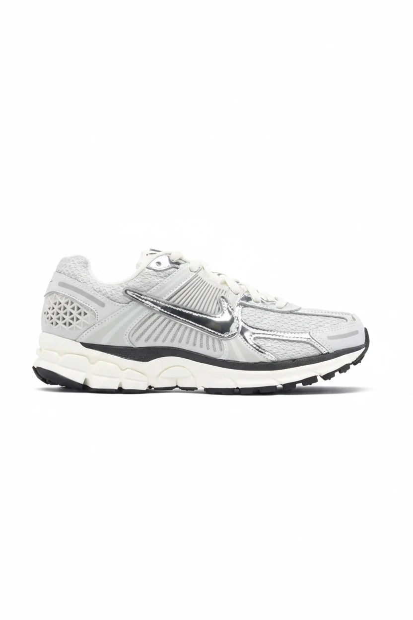 NIKE VOMERO