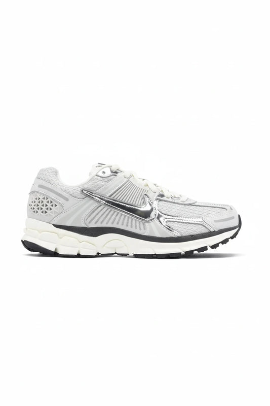 NIKE VOMERO