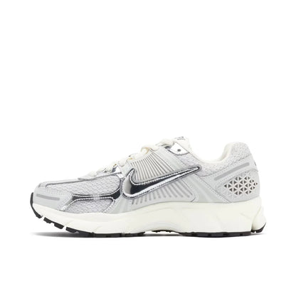 NIKE VOMERO