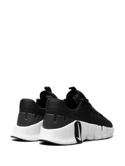NIKE FREE NEGRA/BLANCA V1