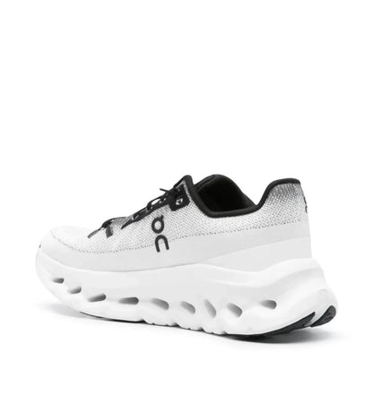 ON CLOUD RUNNING - BLACK IVORY