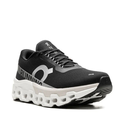 ON BLANCO/NEGRO - RUNNING