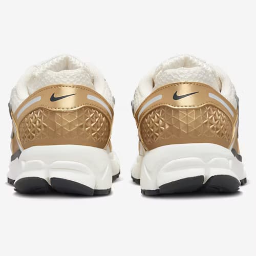 NIKE VOMERO 5